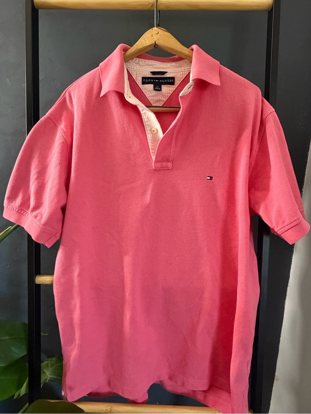Tommy Hilfiger Men’s Pink Polo Shirt Medium Preppy Y2K